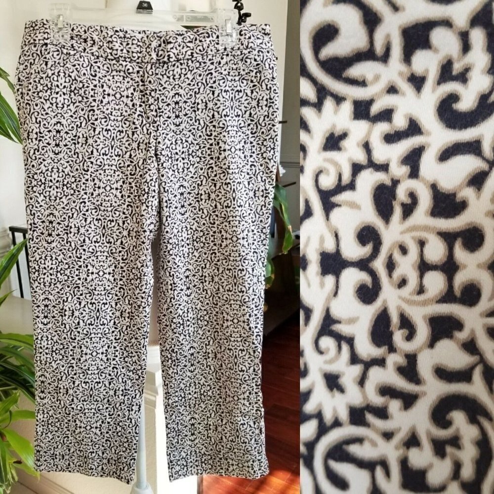 Laundry by Shelli Segal Sz 8 Capri Pants Printed White Navy Blue Mature